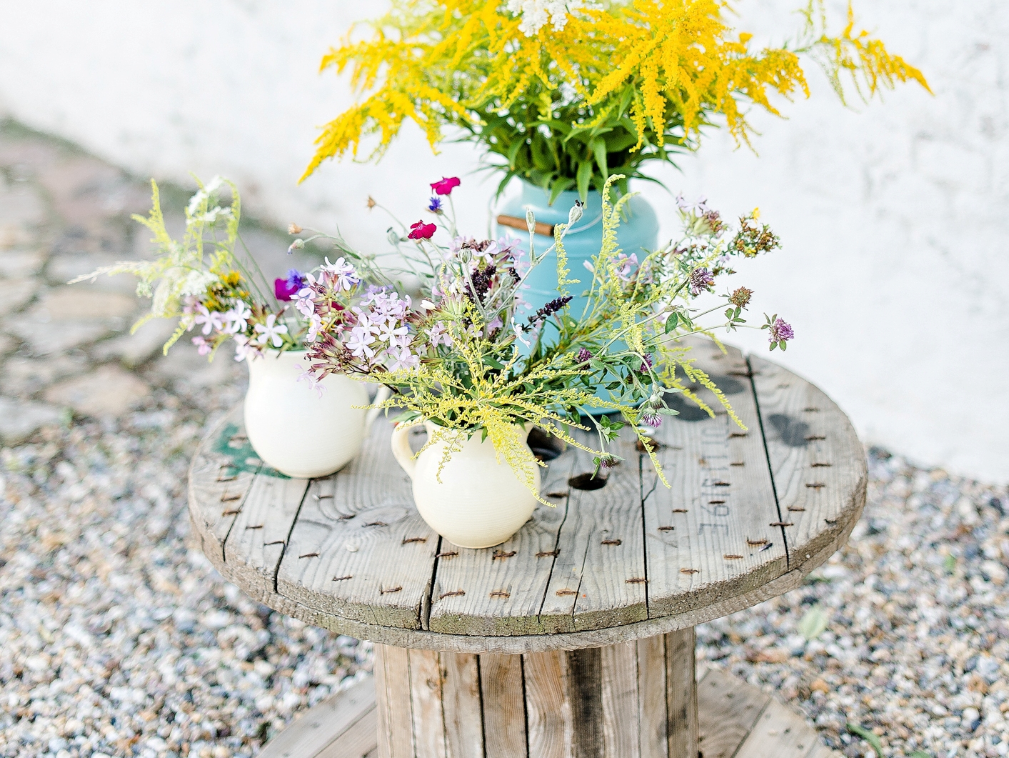 ElbQuartier_Magdeburg_Ferienwohnung_Grundstück_Blumen