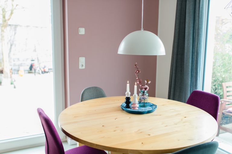 ElbQuartier_Magdeburg_Ferienhaus_Nummervier_Esstisch